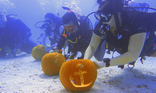 Halloween: Ο κόσμος «τρόμαξε» και φέτος - Δείτε τις καλύτερες φωτογραφίες από όλο τον πλανήτη