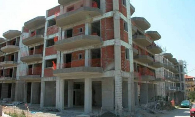 Γιατί καθυστερεί η έκδοση οικοδομικών αδειών - Στο ρελαντί δουλεύουν οι πολεοδομίες