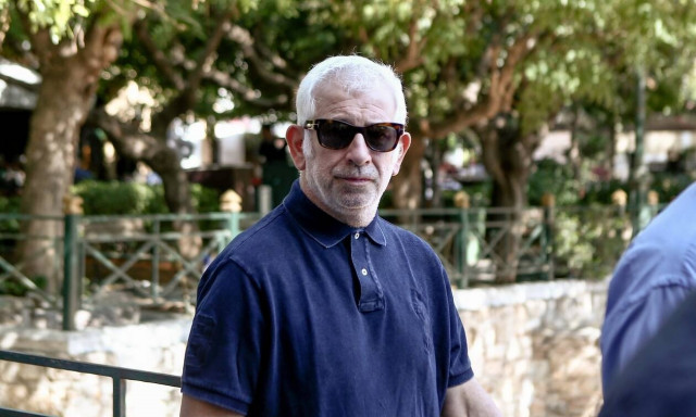 Σοκ για τον Πέτρο Φιλιππίδη: Οι αγωγές εκατομμυρίων από τα θύματα και το επικείμενο διαζύγιο