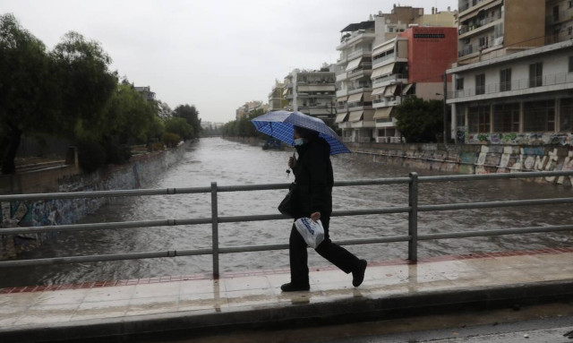 Κακοκαιρία «εξπρές» την Τρίτη: Ο «Νέαρχος» φέρνει καταιγίδες και μετά έρχεται η... άνοιξη