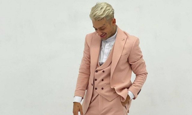 Τάσος Ξιαρχό: Τα μηνύματα που αντάλλαξε με την κοπέλα που χλεύασε δημόσια (photos)