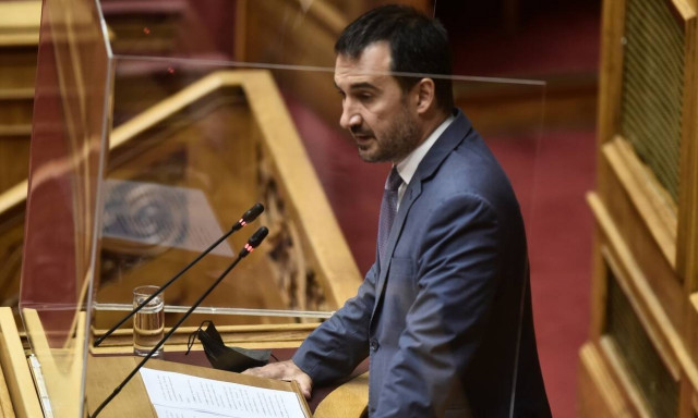 Χαρίτσης: Η εικονική πραγματικότητα της κυβέρνησης συγκρούεται με την έξαρση της πανδημίας