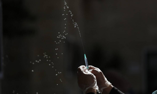 Κορονοϊός: Πότε φθίνει η ανοσία από το εμβόλιο της Pfizer - Τι δείχνουν τα δεδομένα από το Ισραήλ