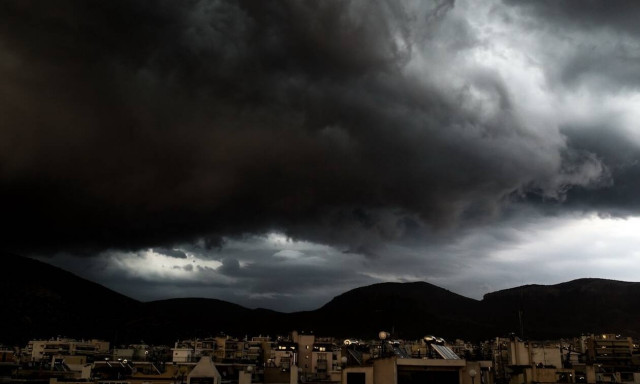 Κακοκαιρία «εξπρές» σήμερα με κατά τόπους έντονα φαινόμενα - «Ανοιξιάτικος» ο καιρός από Τετάρτη