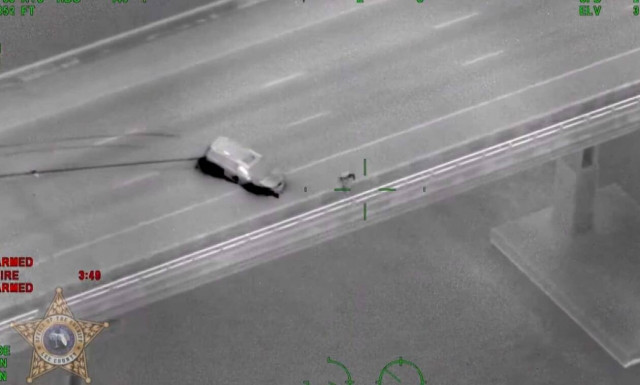 ΗΠΑ: Άνδρας πήδηξε από γέφυρα 17 μέτρων για να ξεφύγει από τους αστυνομικούς