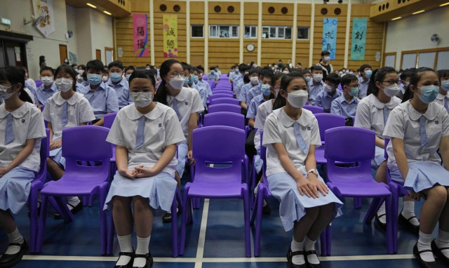 Κίνα: Βρήκαν θετικό κρούσμα και... κλείδωσαν μαθητές σε δημοτικό για ώρες