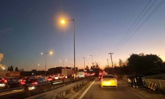 Κίνηση τώρα: Σημειωτόν η κυκλοφορία των οχημάτων - Πού υπάρχουν μεγάλες καθυστερήσεις