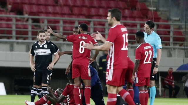 Αγκαλιάζουν την πρόκριση με νίκη ο Ολυμπιακός και ΠΑΟΚ