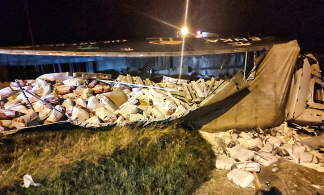 Καβάλα: Σοκαριστικές εικόνες από το φρικτό τροχαίο με τους δύο νεκρούς