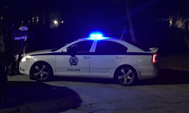 Μενίδι: Βρέθηκε αδέσποτη σφαίρα σε προαύλιο νηπιαγωγείου - Ανάστατοι οι κάτοικοι της περιοχής (vid)