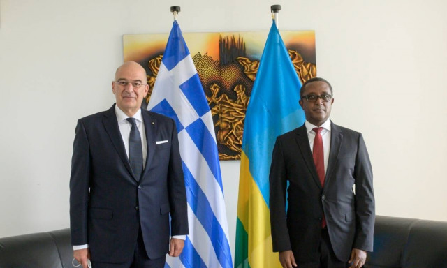 Δένδιας: Έμπρακτη απόδειξη αλληλεγγύης η δωρεά 200.000 εμβολίων στη Ρουάντα