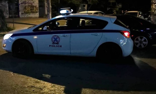 Θεσσαλονίκη - Κορoνοϊός: Επεισόδιο με κλιμάκιο ελέγχου – Τους πέταξε με σπρωξιές από το μαγαζί του