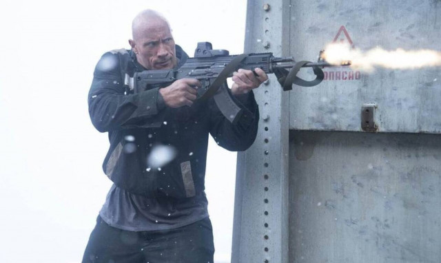 Ο Ντουέιν Τζόνσον δεν θα χρησιμοποιεί πλέον πραγματικά όπλα στις ταινίες του