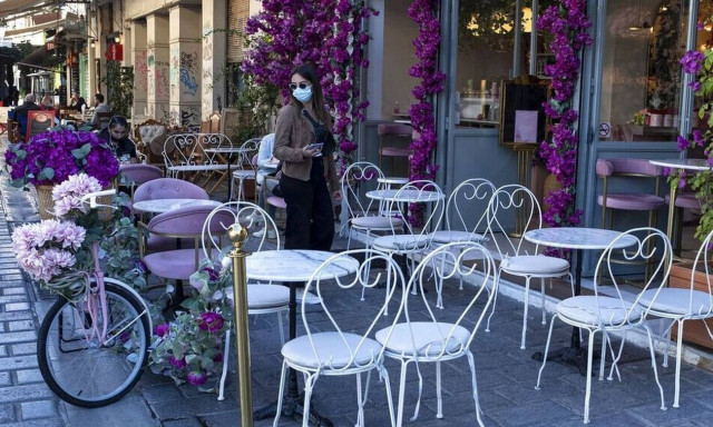 Βατόπουλος: Tα νέα μέτρα που ισχύουν από σήμερα θα έπρεπε να είναι αυστηρότερα