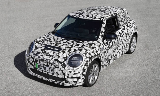 Πρώτο επίσημο teaser για το νέο Mini του 2023