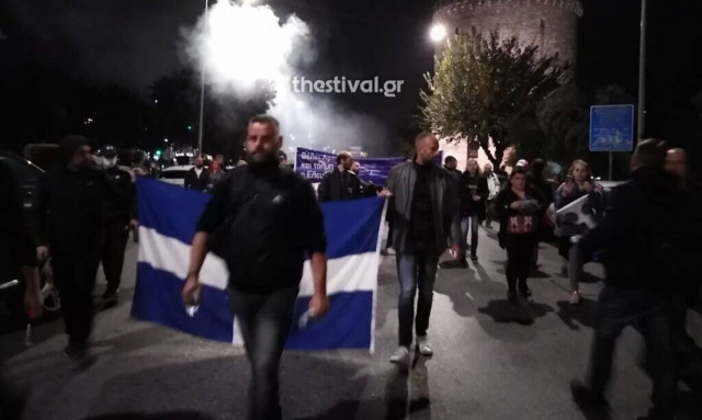Θεσσαλονίκη: Συγκέντρωση στον Λευκό Πύργο κατά της υποχρεωτικότητας των εμβολίων κατά της Covid-19