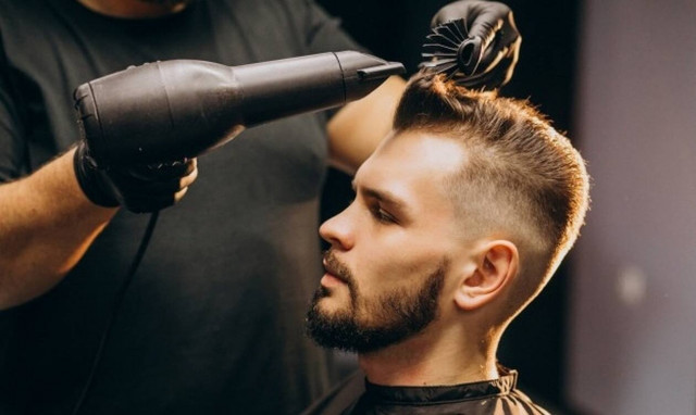 Έξι κατηγορίες αντρών που συχνάζουν στα κομμωτήρια