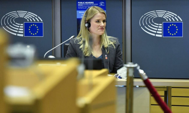 «Καταπέλτης» η ακρόαση της Φρανσις Χάουγκεν για το Facebook: Απειλή για την Δημοκρατία, είναι τοξικό