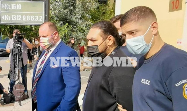 Επίθεση με βιτριόλι σε Μητροπολίτες: Απολογήθηκε για απόπειρα ανθρωποκτονίας ο ιερέας