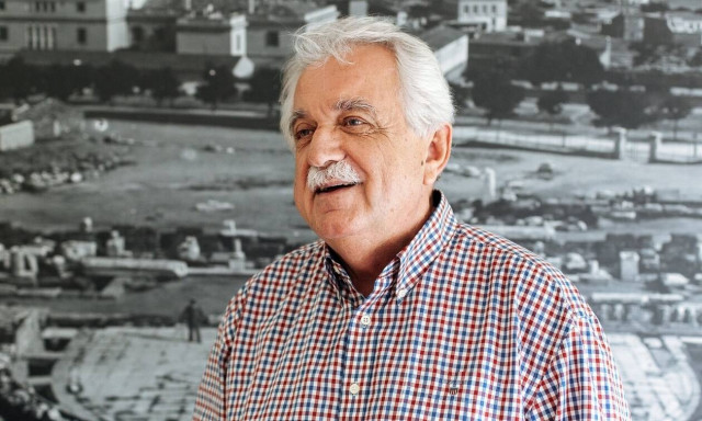 Eθεάθη ο Σταύρος Μπένος – Θαύμα, θαύμα…