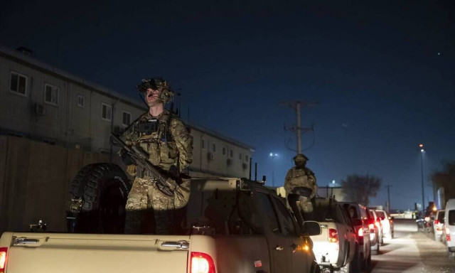 Συριακές δυνάμεις αεράμυνας αναχαίτισαν ισραηλινή επίθεση πάνω από τη Χομς και την Ταρτούς