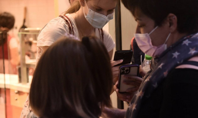 Κορονοϊός - Η κατανομή των 7.335 νέων μολύνσεων: 1.455 στην Αττική - 1.298 στη Θεσσαλονίκη