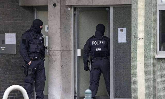 Βίντεο σοκ από τη βίαιη σύλληψη Έλληνα μετανάστη στη Γερμανία - Πέθανε λίγες ώρες μετά