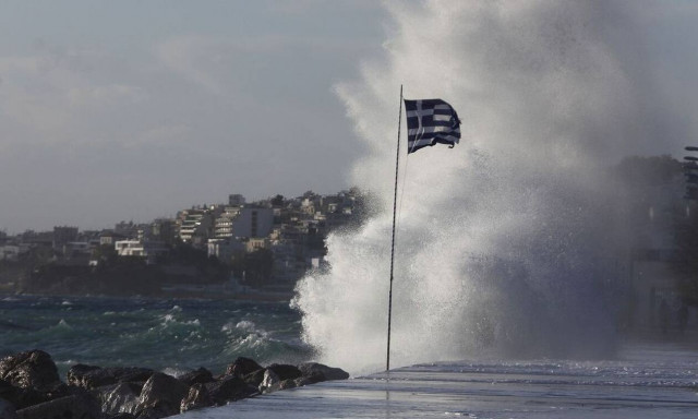 Καιρός: Θυελλώδεις βοριάδες στο Αιγαίο και τσουχτερό κρύο - Πού αναμένονται βροχές