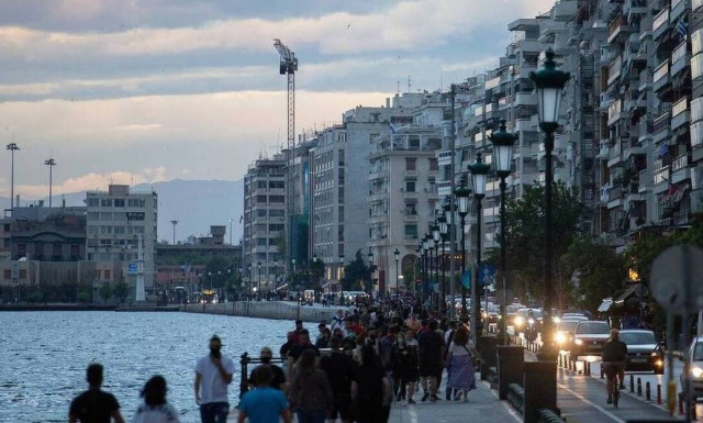 Αφόρητη πίεση στο ΕΣΥ - Καπραβέλος: Θα γίνουμε Ρουμανία, θα βάζουμε ασθενείς σε πάρκινγκ