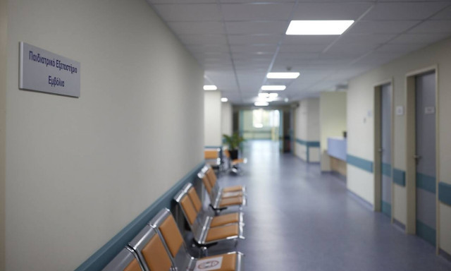 Πάτρα: Στη ΜΕΘ μάνα με τους δύο γιους της που νοσούν από κορονοϊό