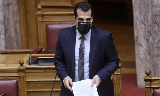 Health Min Plevris: There is no chance of a lockdown