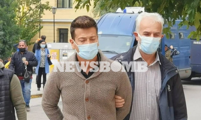 Ο προπονητής τένις που κατηγορείται για αποπλάνηση ανήλικων κοριτσιών 