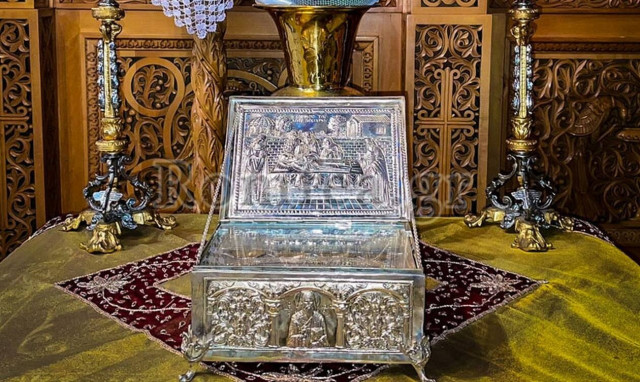 Η Εορτή του Αγίου Νεκταρίου στον  Ιερό Ναό Κοιμήσεως Θεοτόκου Ταύρου (pics)