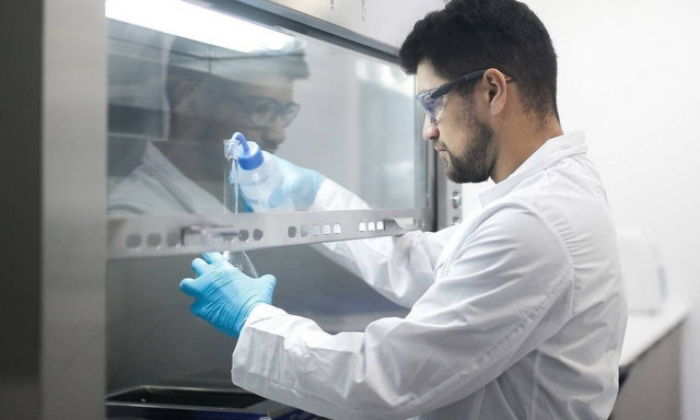 Greece receives first 2,000 doses of Regeneron-Roche drug against Covid-19