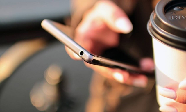 SOS από την ΕΛ.ΑΣ! Μην ανοίξετε αυτό το SMS - Έτσι έκλεψαν 8.000 ευρώ από λογαριασμό