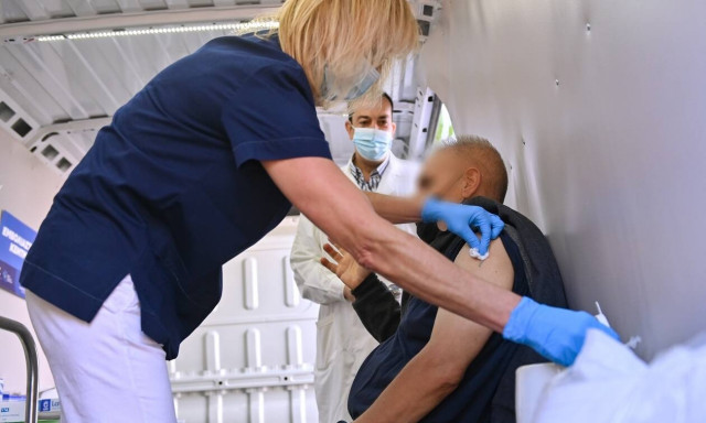 Γεωργιάδης: Ανοιχτό το ενδεχόμενο για νέα μέτρα σε μη εμβολιασμένους