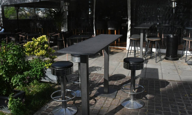 Κατεβάζει ρολά η εστίαση: Πανελλαδικό κλείσιμο καταστημάτων την Τρίτη 16 Νοεμβρίου