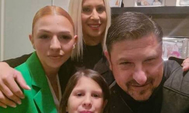 Νίκος Χαρδαλιάς: Γιορτάζει τα γενέθλιά του με τις γυναίκες της ζωής του