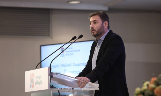 Δυσαρέσκεια από το περιβάλλον Ανδρουλάκη για τα ντιμπέιτ των υποψηφίων για την ηγεσία του ΚΙΝΑΛ