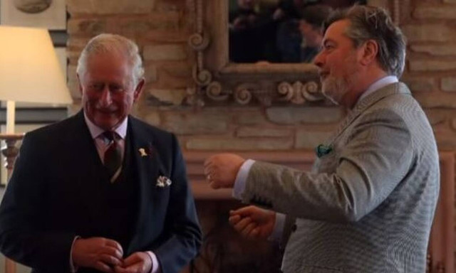 «Κλονίζεται» ο πρίγκιπας Κάρολος: Παραιτήθηκε το «δεξί χέρι» του μετά από σκάνδαλο