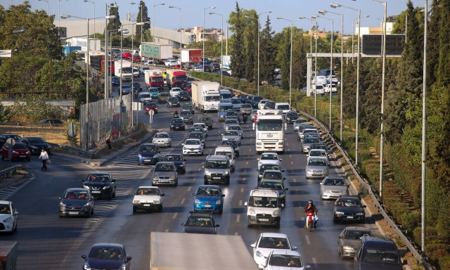 Κίνηση: Μπελάδες στον Κηφισό, καθυστερήσεις στην Αττική Οδό