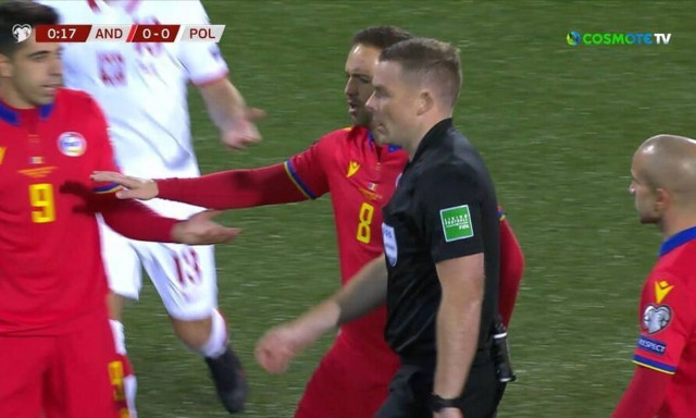 Προκριματικά Παγκοσμίου Κυπέλλου: Απίστευτο! Αποβλήθηκε στα 21 δευτερόλεπτα (video)