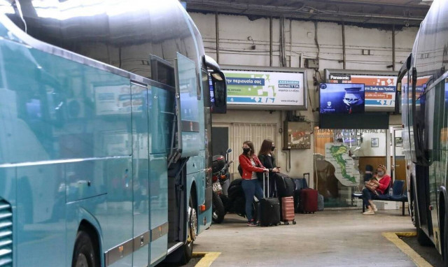 Βόλος: Απίστευτο περιστατικό στα ΚΤΕΛ - 68χρονος έβγαλε τη μάσκα και έφτυνε τους συνεπιβάτες του