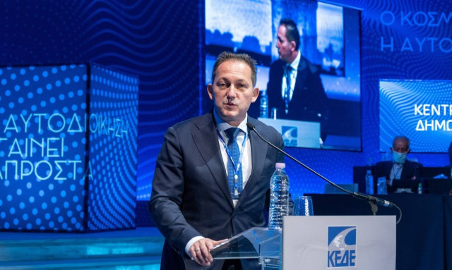 Πέτσας: Από Δεκέμβριο θα έχουμε πτώση των κρουσμάτων – Δεν χρειάζεται να ληφθούν νέα μέτρα