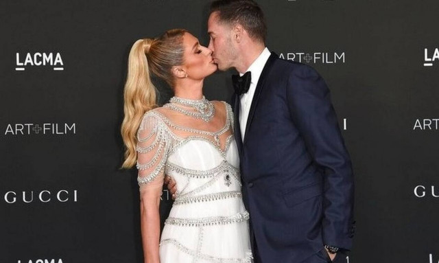 Η Πάρις Χίλτον παντρεύτηκε σε «μια πραγματικά παραμυθένια γαμήλια τελετή»