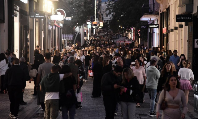 Νέα Μέτρα: Οι θάνατοι και οι διασωληνωμένοι τα βάζουν στο τραπέζι – Τι άλλαξε ήδη στα σούπερ μάρκετ