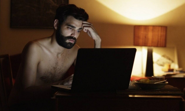 Πώς θα κρατήσεις ζωντανή μια σχέση από απόσταση