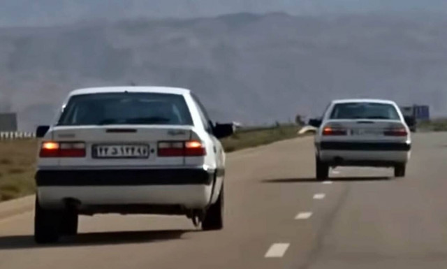 Ποιο αυτοκίνητο γίνεται τρίκυκλο και μπορεί να κινηθεί έτσι με 200 χλμ./ώρα;