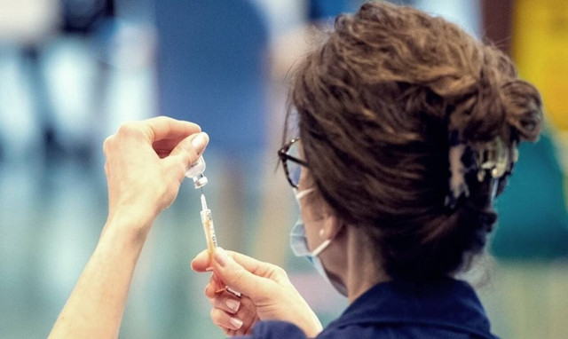 Κορονοϊός στην Κύπρο: «Πράσινο» φως για 3η δόση σε άτομα 18 και άνω