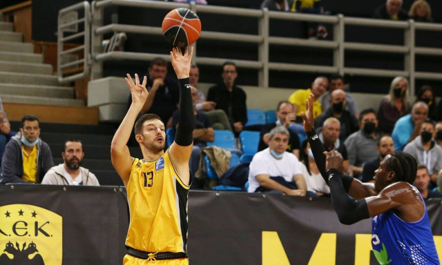 ΑΕΚ: Σοβαρό το πρόβλημα του Στέφαν Γέλοβατς - Πληροφορίες για εγκεφαλικό επεισόδιο